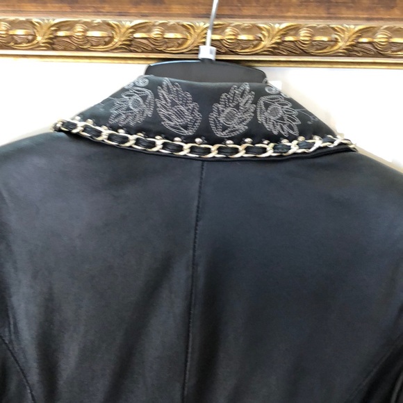 Leather jacket - Picture 5 of 10